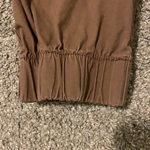 Jogger style light weight. Worn a few times. - Picture 6 of 8